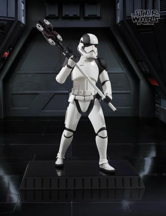 c09b7b3e-009e-408e-a943-0a420fc32a05 STAR WARS EXECUTIONER TROOPER ( THE LAST JEDI ) 1/6 SCALE LIMITED EDITION STATUE